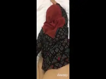 Asisten Jilbab Cantik Ketahuan Di Kantor Rekaman Sudah Tersebar