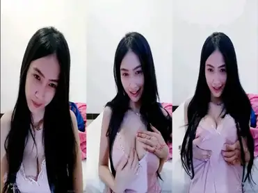 Cewek Imut Pamerin Tubuh Mulus di Live Ngiler